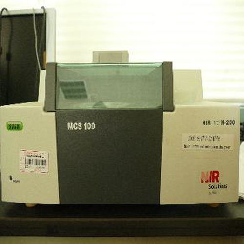 近红外营养分析仪与高频红外碳硫分析仪 技术原理与应用场景对比